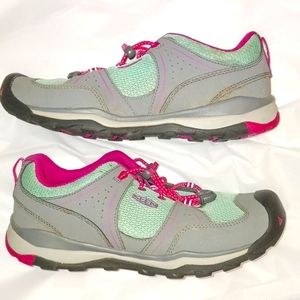 KEEN shoes size 5